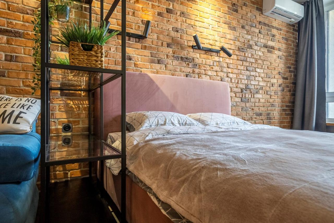 Slavutich Ecoloft Studios Kiev Bagian luar foto