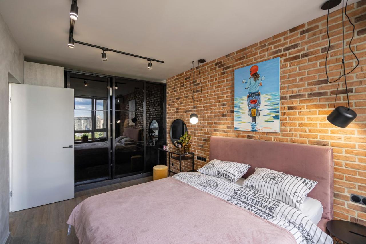 Slavutich Ecoloft Studios Kiev Bagian luar foto