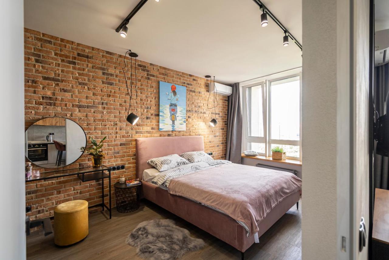 Slavutich Ecoloft Studios Kiev Bagian luar foto