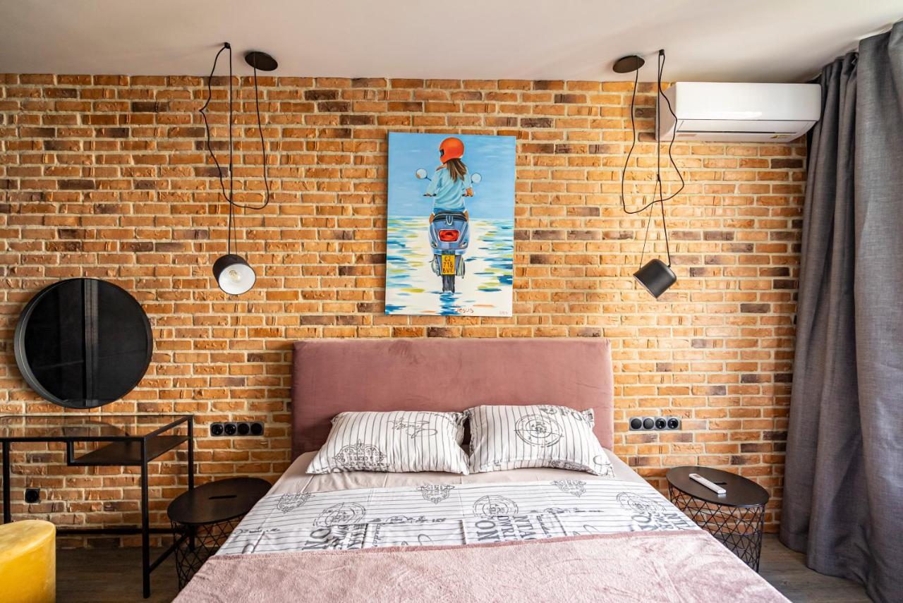 Slavutich Ecoloft Studios Kiev Bagian luar foto