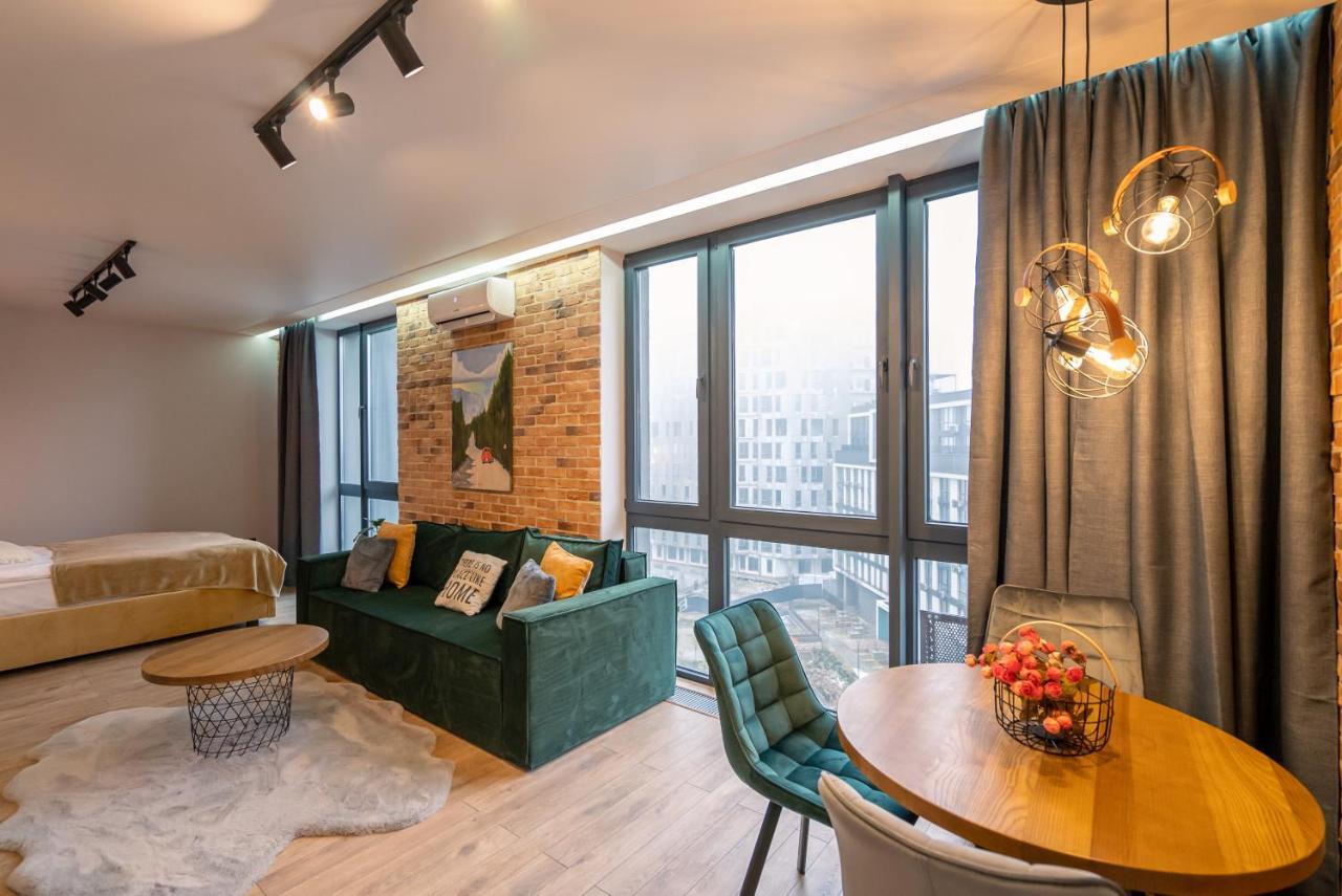 Slavutich Ecoloft Studios Kiev Bagian luar foto