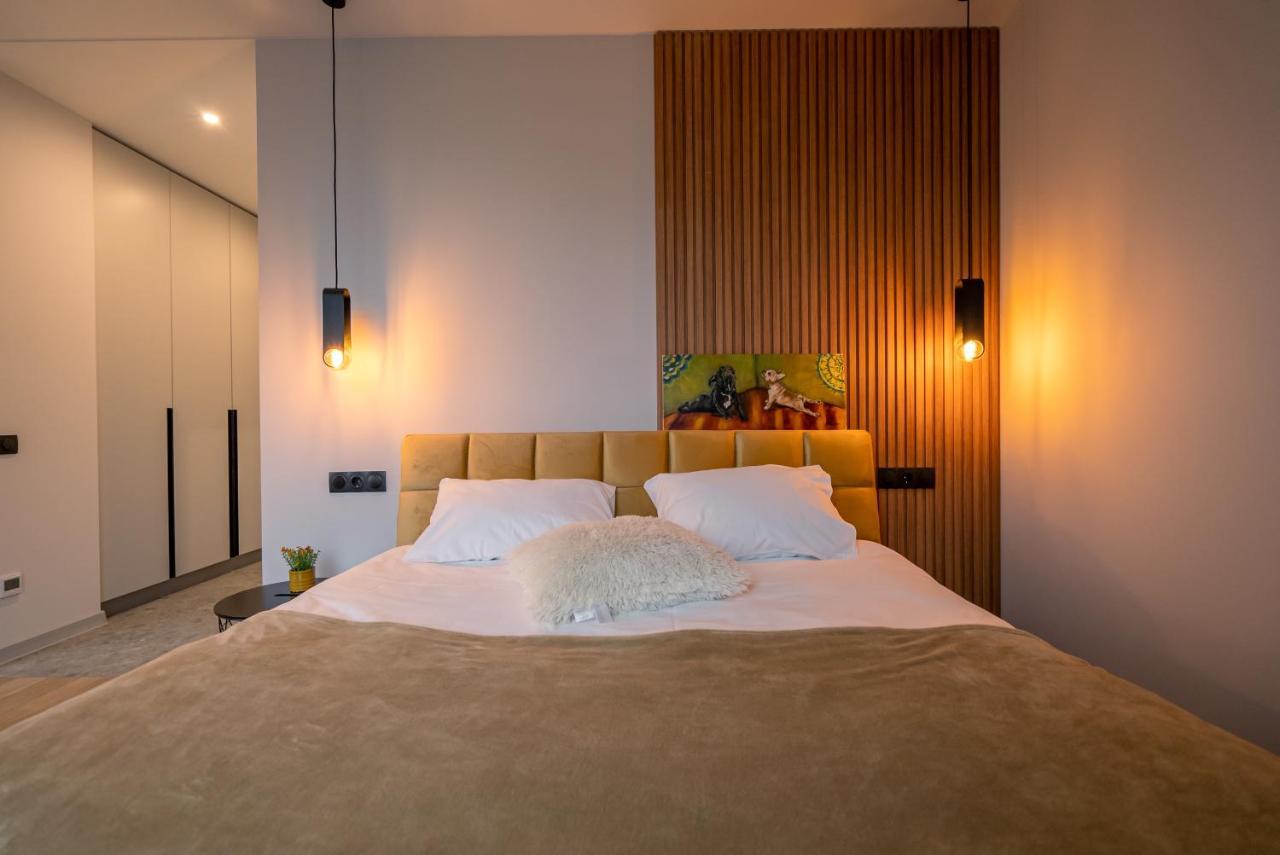 Slavutich Ecoloft Studios Kiev Bagian luar foto
