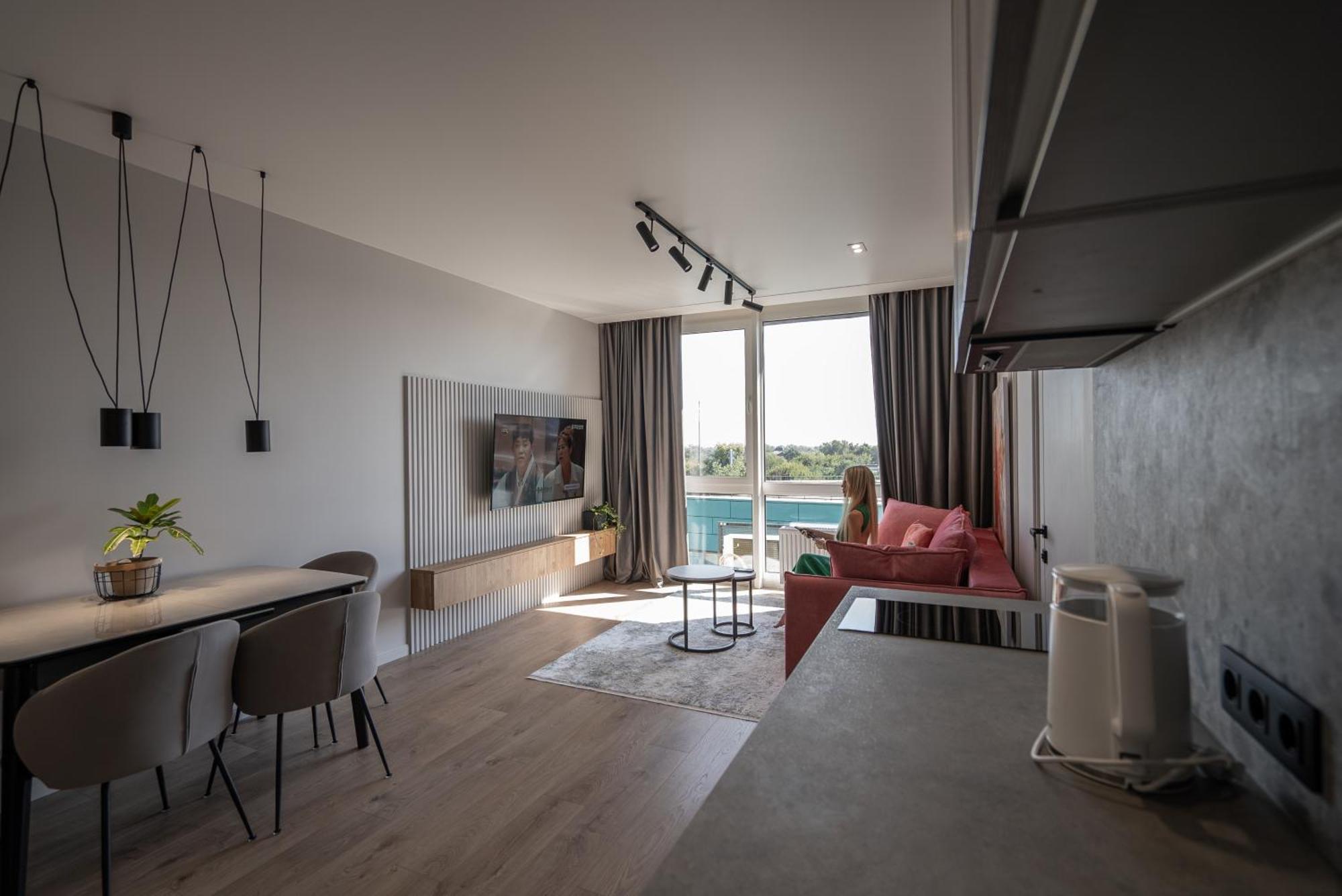 Slavutich Ecoloft Studios Kiev Bagian luar foto